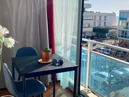 location studio meublé 1 an