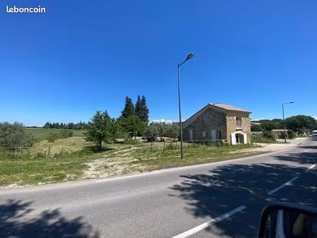 petite maison avec terrain 1 chambre