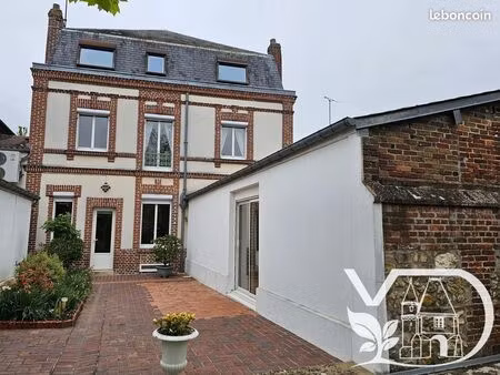 maison 6 pièces 280 m²