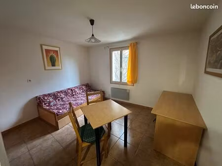 ? studio meublé à louer – toutes charges comprises