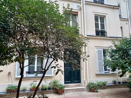 location grande cave saine et sécurisée – métro abbesses