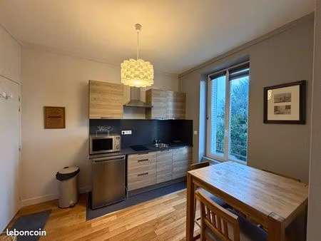 appartement meublé proche centre ville et de la zone commerciale