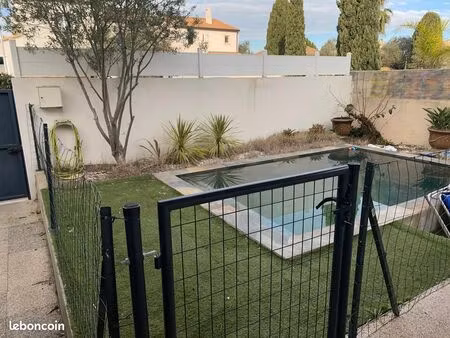 maisonnette avec piscine privative