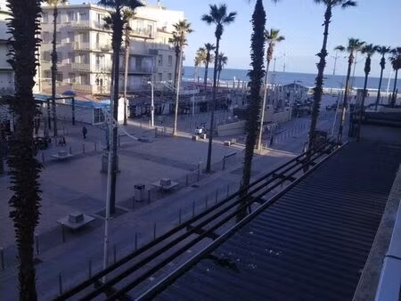 location studio vide à l année