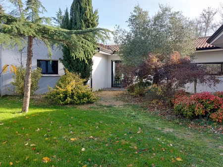 dpt tarn et garonne (82)  à vendre montauban maison p7 de 216 m² - terrain de 7 640 00 m² 