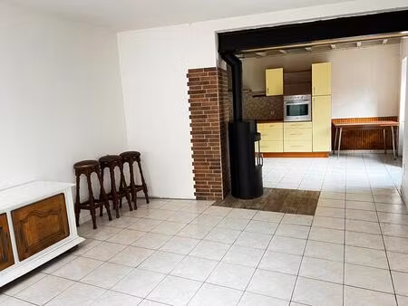 maison 6 pièces  97 m² + dépendances en pierres