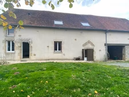 à 5 minutes d’aigurande – belle maison t5 rénovée avec jardin  dépendances et grand terrai