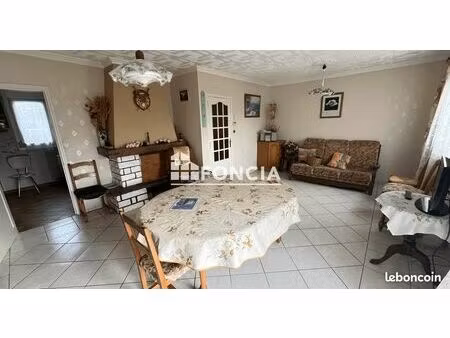 arnage campagne   plain pied 3 chambres. a rafraichir