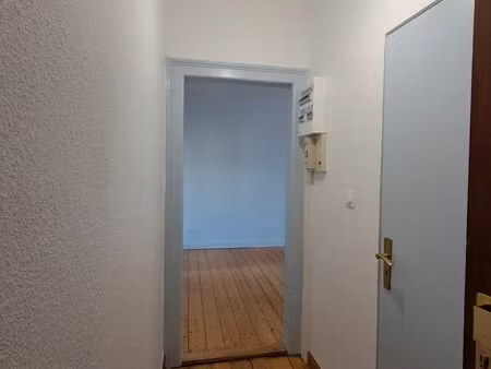 schiltigheim 2 pièces  en rdc 35 m²  refait à neuf  dispo