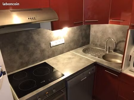 loue f2 cave + garage