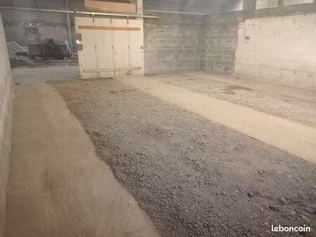 hangar a louer