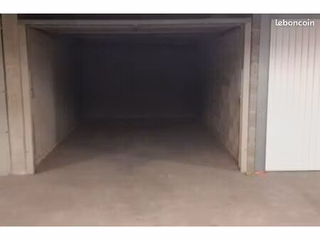 garage / box sécurité 13m2 à gex