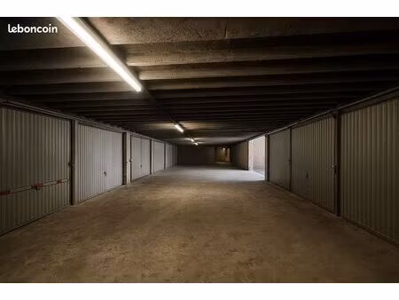 garage / box fermé / parking