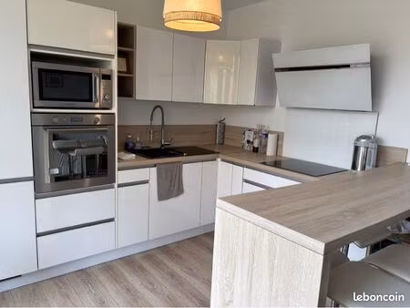 appartement tout confort meublé