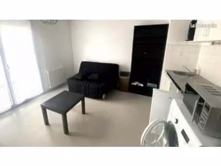 appartement 20m²  proche tramway  1er mars