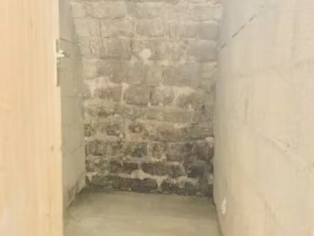 cave 4 m² – père-lachaise – dispo 26 février