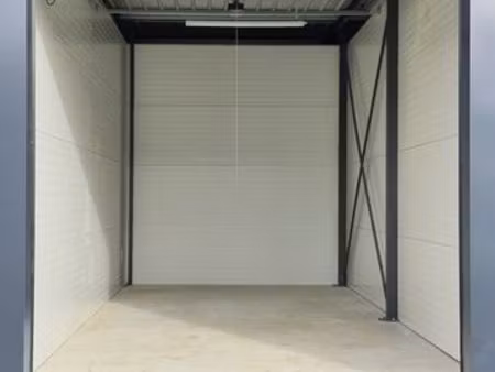 garage/box/local/stockage/entrepôt