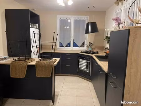 maison à louer à pleaux