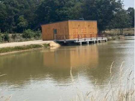 étang chalet pêche campagne nature