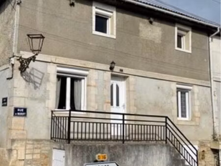 à louer maison de village à cheminon