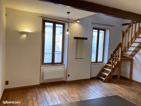maison t2 en duplex avec garage  à 300m de l'hypercentre