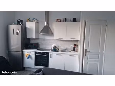 appartement t2 hyper centre laval