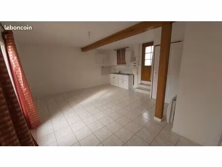 ? maison à louer – 55 m² avec courette