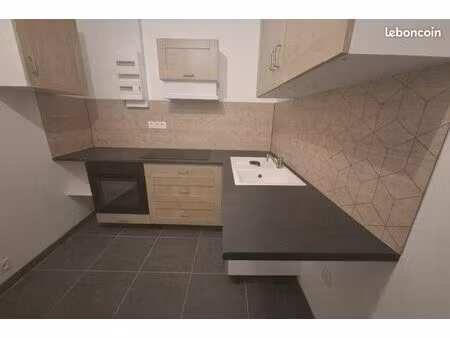 maison rénovée 80 m² – poce-sur-cisse – cour + dépendance