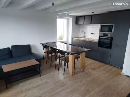 loue t2 meublé en duplex
