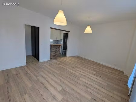 centre ville - grand studio lumineux