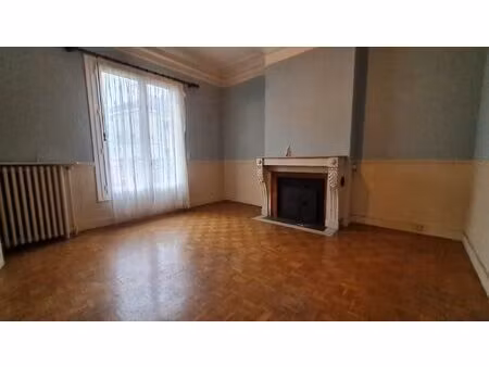 arnouville maison sur 400 m2 avec 3 chambres