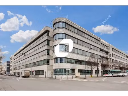 a louer  rer b - bureaux rénovés