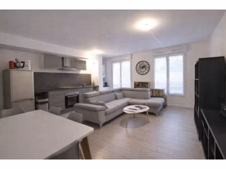 appartement 3 pièces 62 51 m2 résidence récente