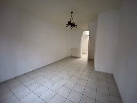 quartier saint anne / maison de 60 m2 avec courette