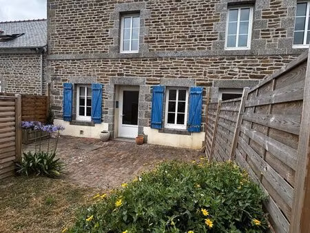 jolie maison aux grèves de langueux en face du gr34