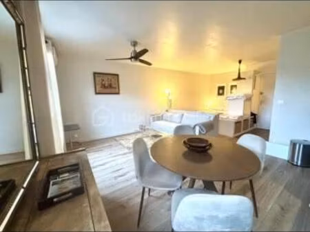 studio 1 pièce 33 m²