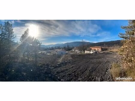 terrain 2 703 m² le brusquet