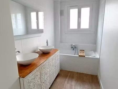 magnifique f4 totalement rénové avec cave