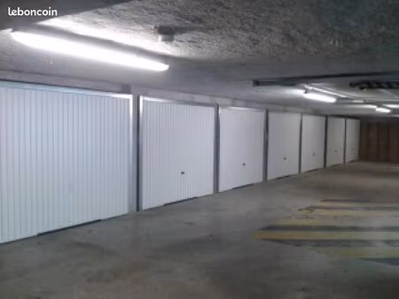 location grand garage 22m2