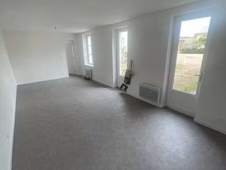 à louer - maison t3 avec jardin et parking