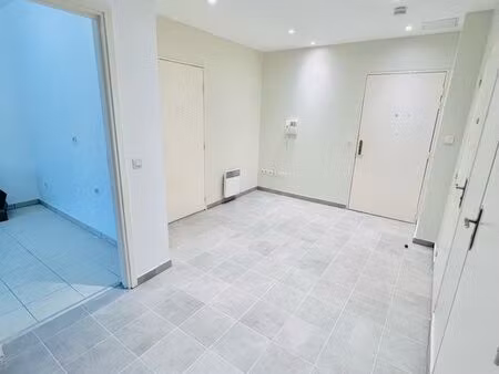 t2 rdc pmr avec garage 48m2 centre ville