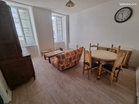 rochefort centre  appartement t2