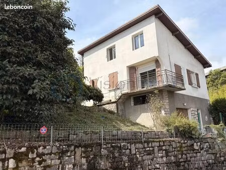 propriété 7 pièces 180 m²