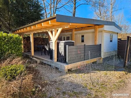 mobil home dans camping avec piscine