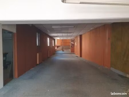 local commercial 180m2 proche centre-ville