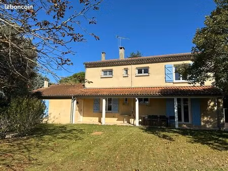 maison de 200m2 meublée avec 1000m2 de terrain