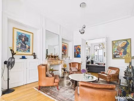 maison 8 pièces 320 m²