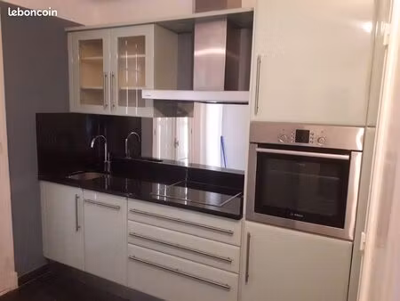 appartement . 3 pièces . 69m²