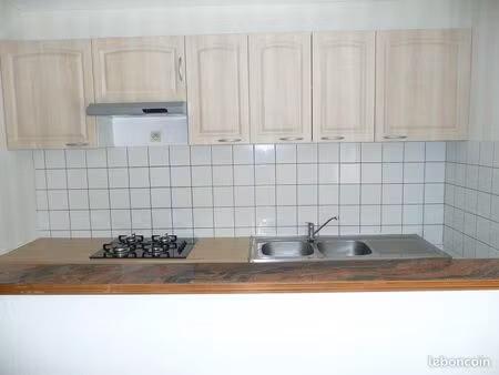 grand f3 excellent etat plombières les bains