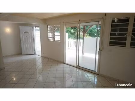 local professionnel de 85 m²